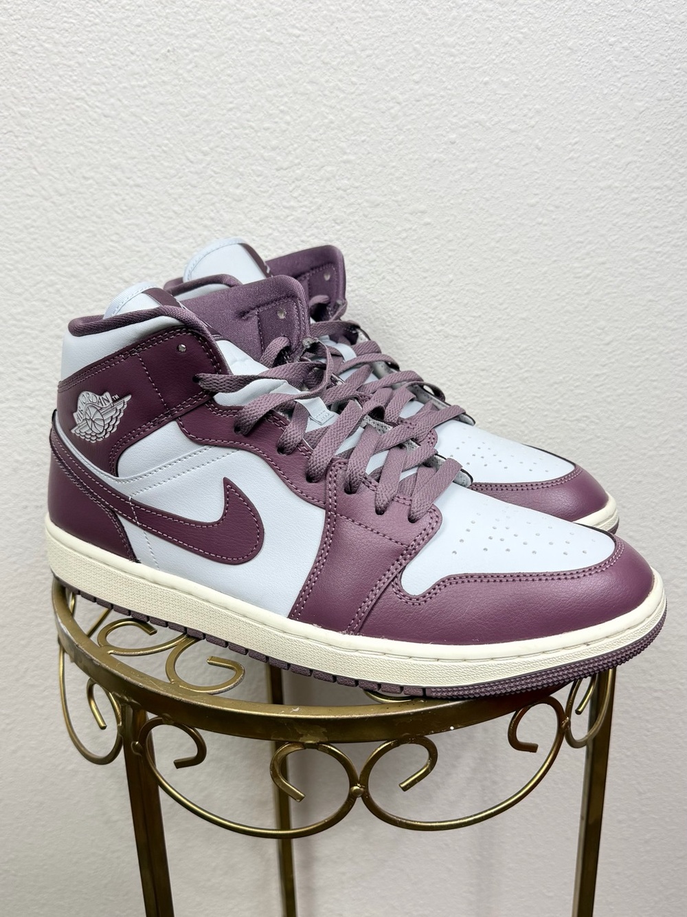 Nike Air Jordan 1 Mid Mauve-Sail UNISEX Size 12 BQ6472-050